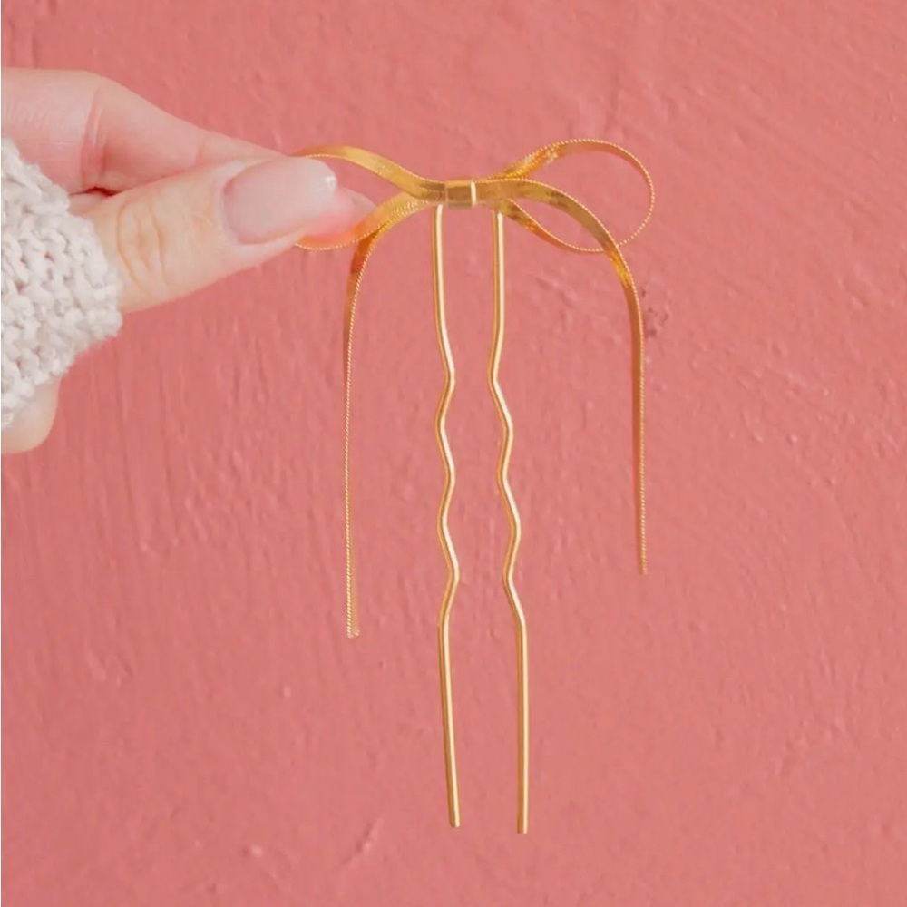 Gold Herringbone Bow Hair Pin (1703)